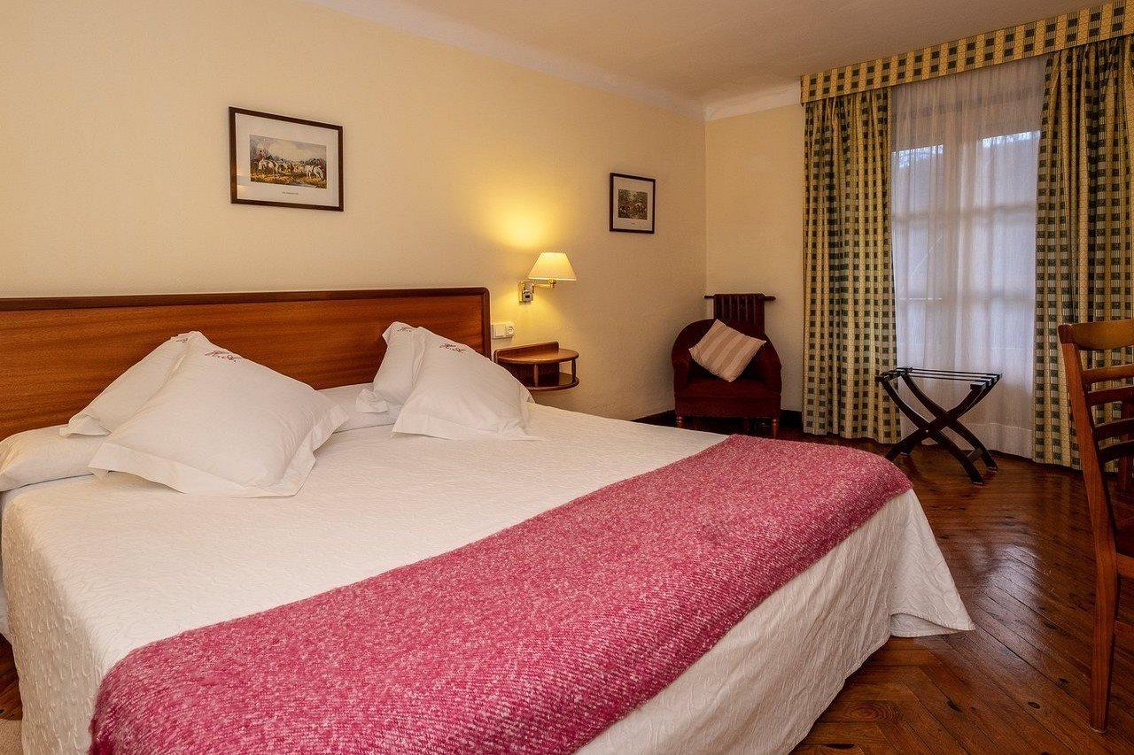 Hotel Adsera Ла-Моліна Екстер'єр фото