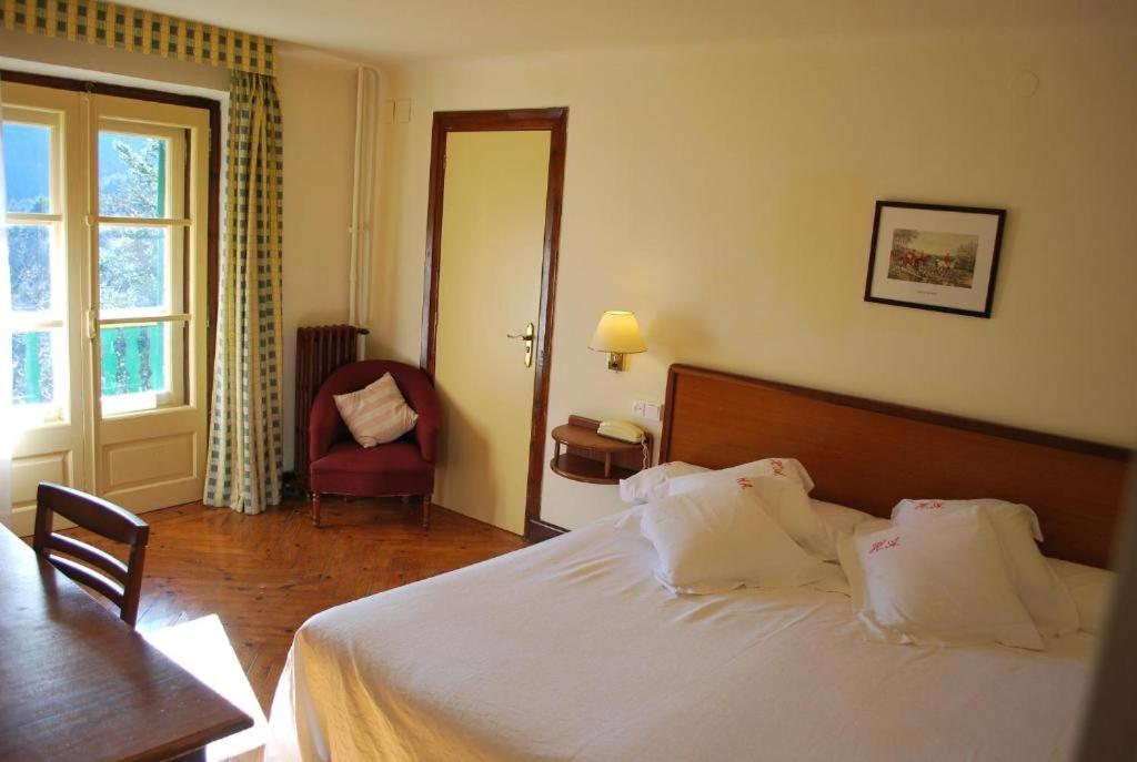 Hotel Adsera Ла-Моліна Екстер'єр фото
