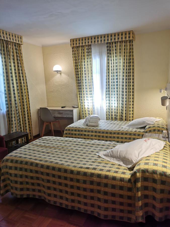 Hotel Adsera Ла-Моліна Екстер'єр фото