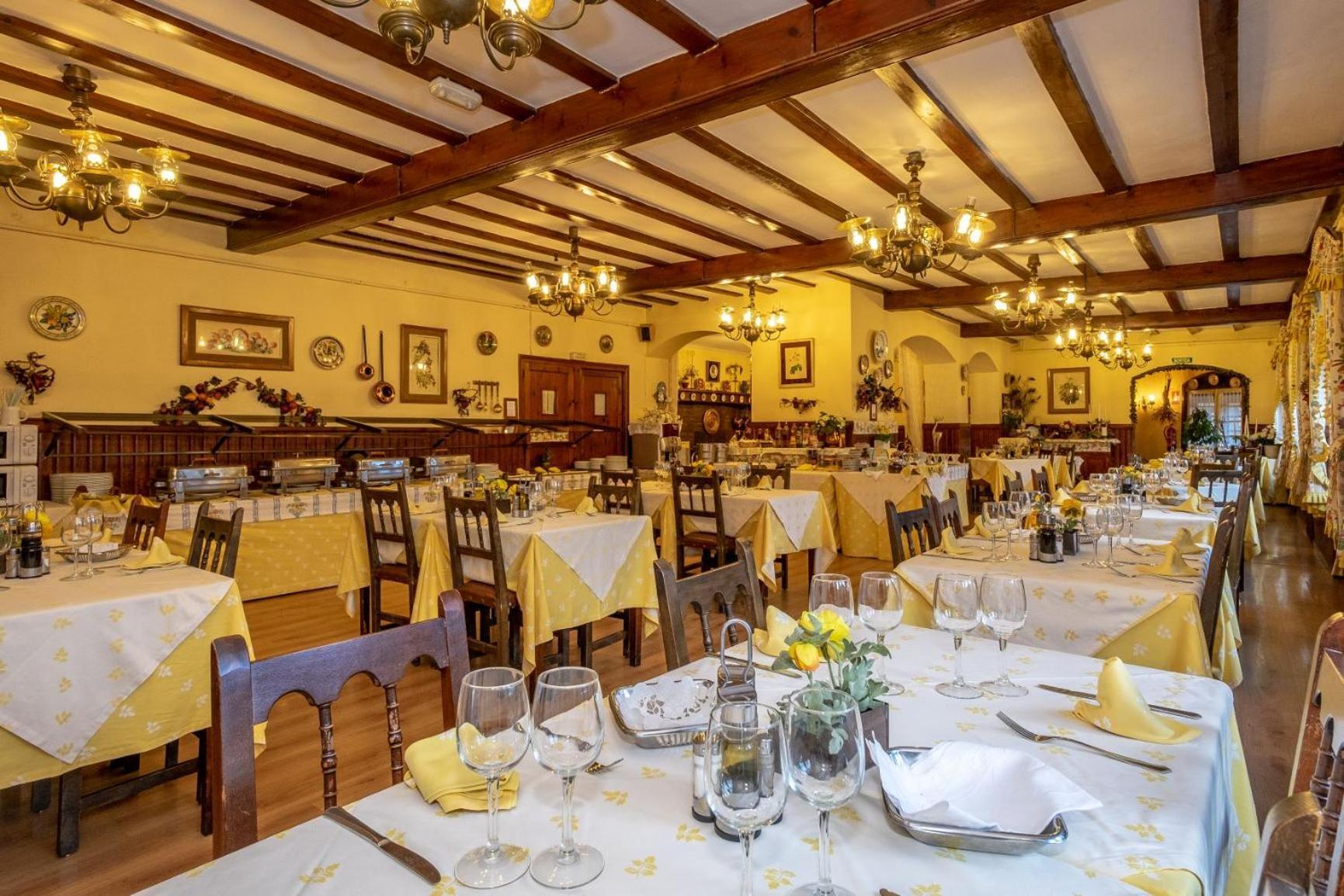 Hotel Adsera Ла-Моліна Екстер'єр фото