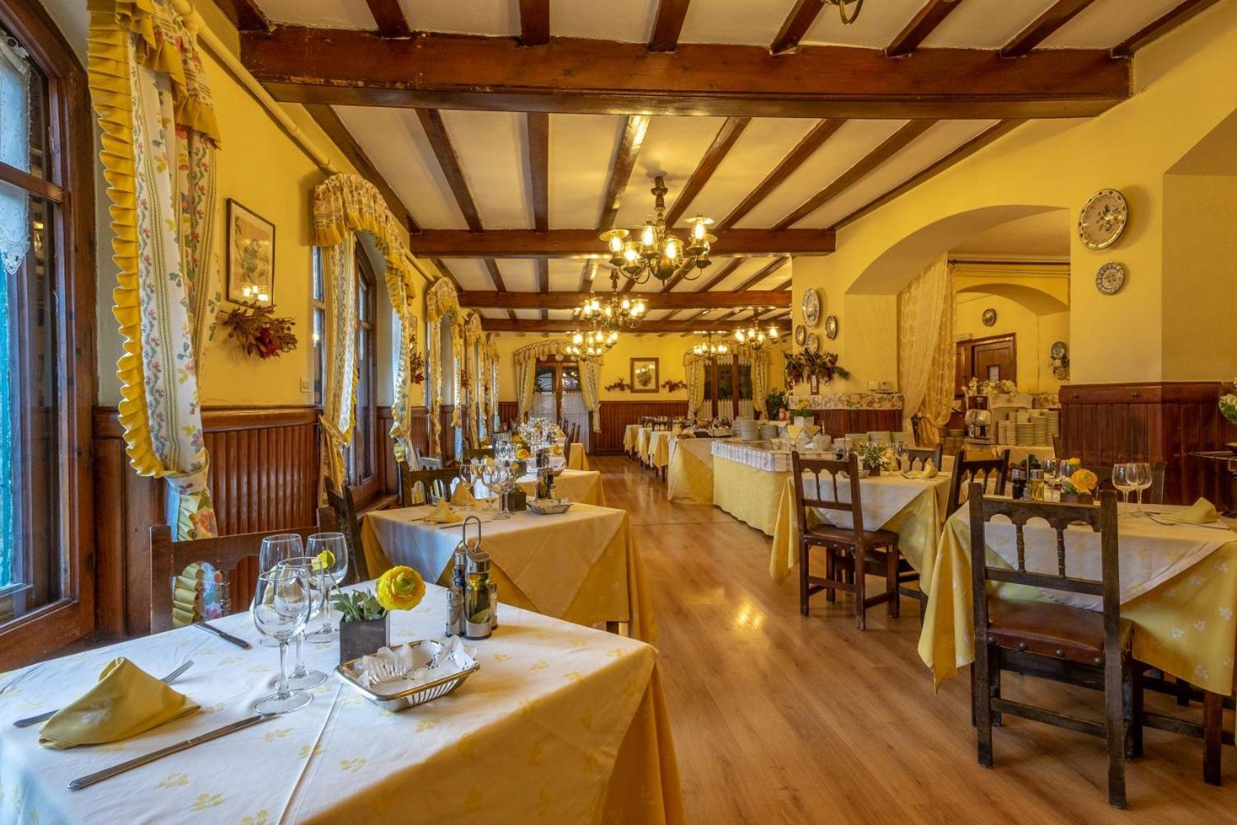 Hotel Adsera Ла-Моліна Екстер'єр фото