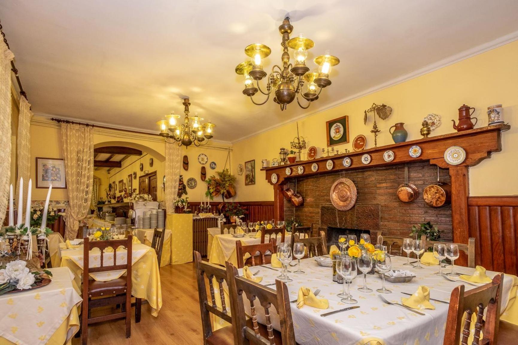 Hotel Adsera Ла-Моліна Екстер'єр фото