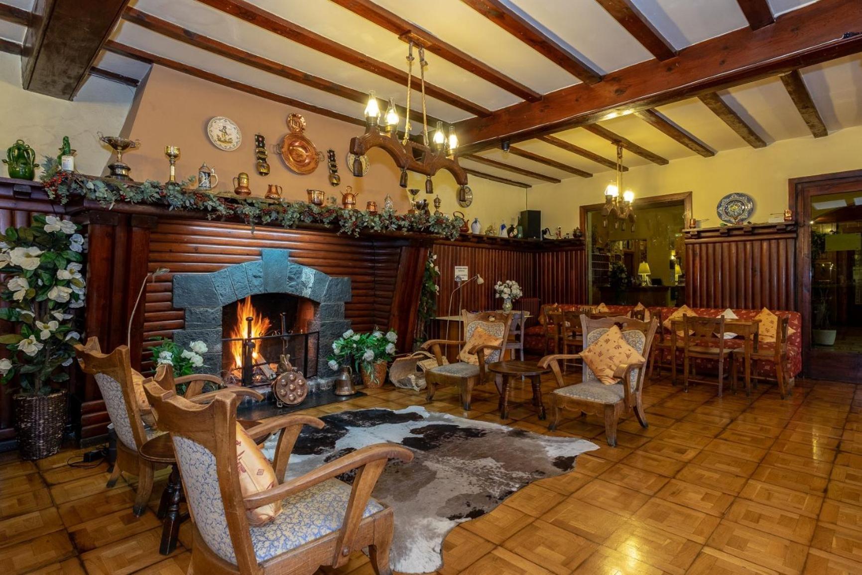Hotel Adsera Ла-Моліна Екстер'єр фото