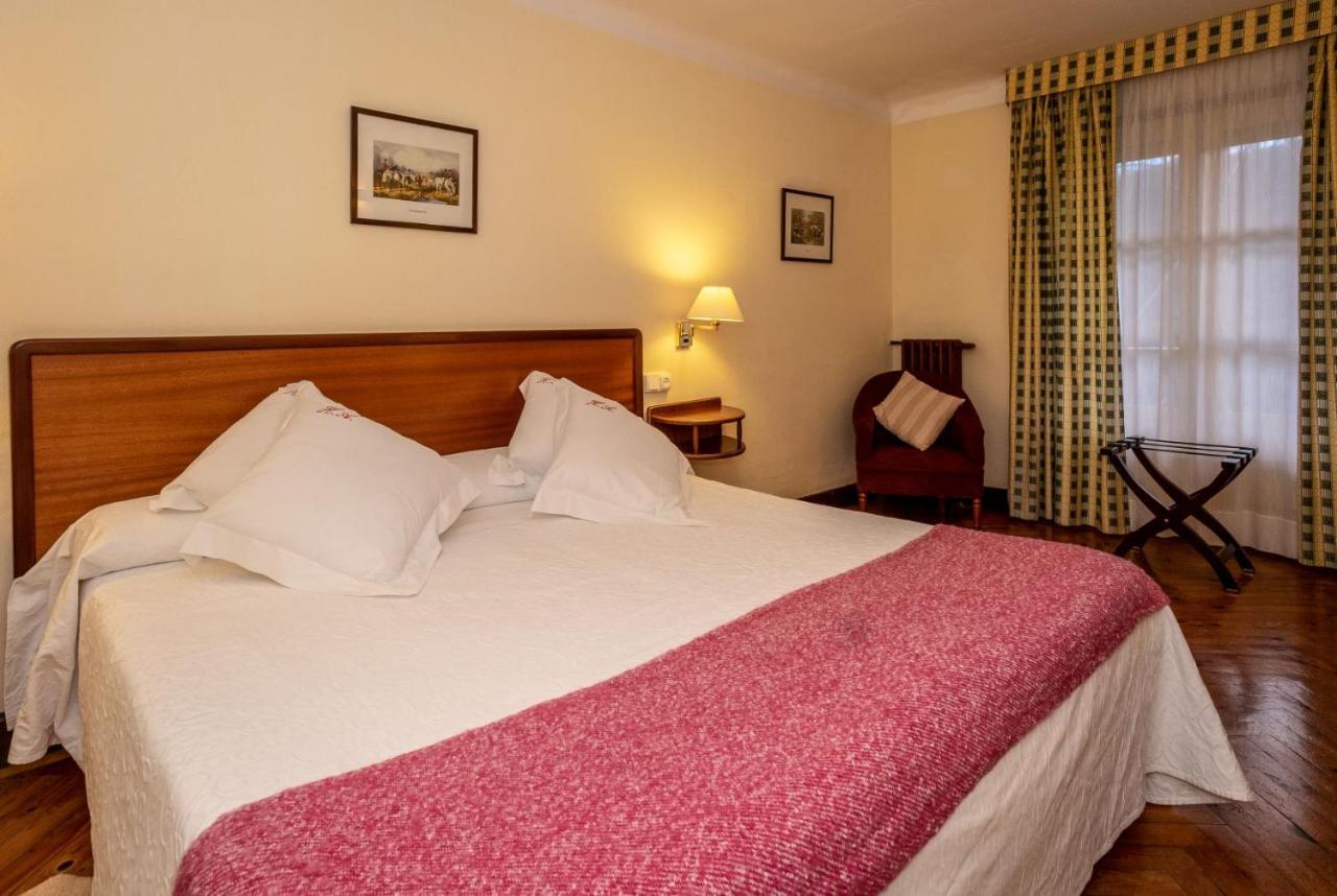 Hotel Adsera Ла-Моліна Екстер'єр фото
